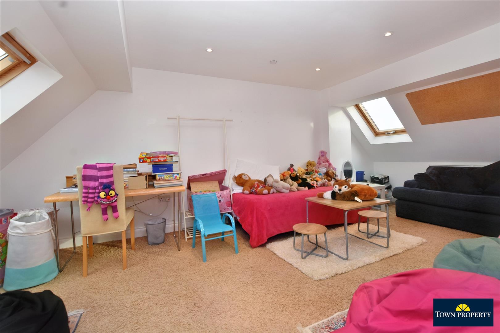 Property Details for Hobart Quay, Eastbourne Town Property Estate